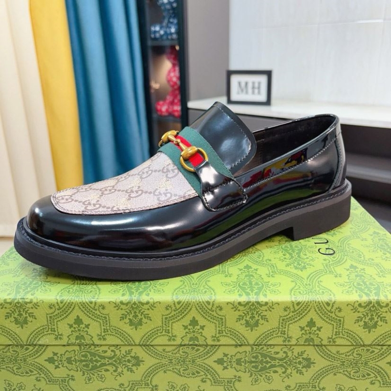 G*u*i leather shoes